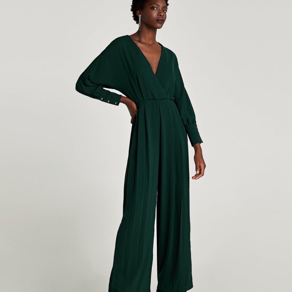 Zara forest green long sleeve jumpsuit